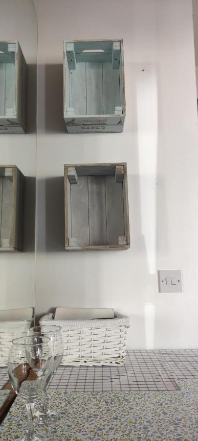 Joanna'S Studio , Key Locker By Whatsapp Own Entrance, Own Bathroom Youghal Exterior photo