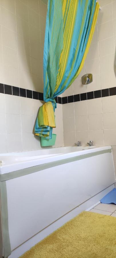 Joanna'S Studio , Key Locker By Whatsapp Own Entrance, Own Bathroom Youghal Exterior photo